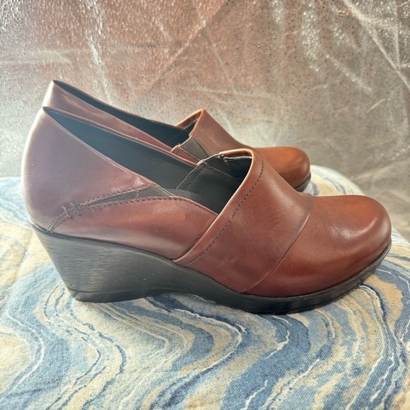 Dansko Brown Wedges - Picture 7 of 10